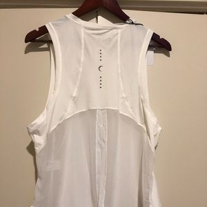 🌙White split back tank